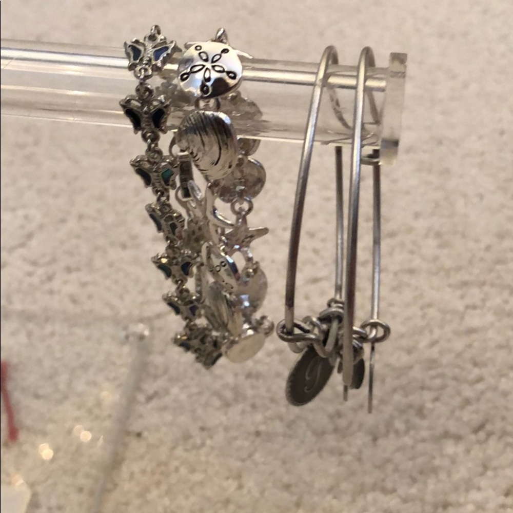Silver bracelet set